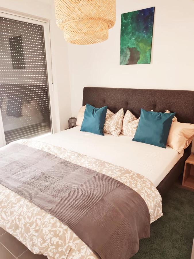 Newhome Nicole Premantura Exteriör bild