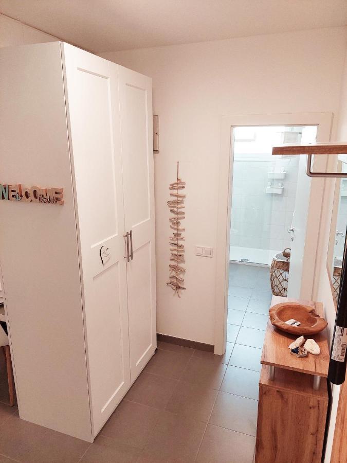 Newhome Nicole Premantura Exteriör bild